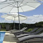 Oda ve Kahvaltı Chambres D'hotes Le Relais De Roquefereau 4*