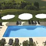 Oda ve Kahvaltı Chambres D'hotes Le Relais De Roquefereau